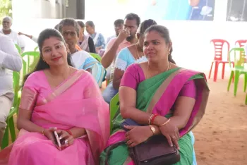 kg-graduation-12 kg-graduation-12