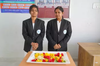 kg-graduation-7 kg-graduation-7